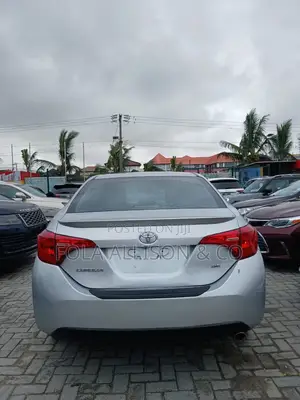 Toyota Corolla LE ECO 4dr Sedan (1.8L 4cyl CVT) 2017 Silver