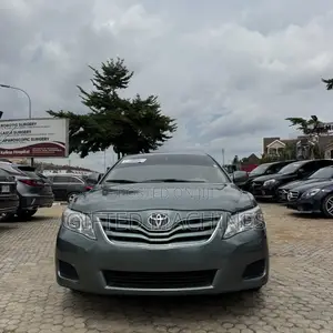Toyota Camry 2010 Green