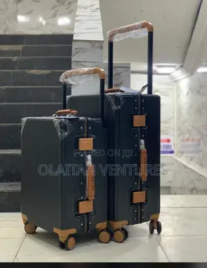 Set 2 of Aluminum Luggage 🧳