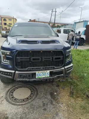 Ford E-150 2012 Blue