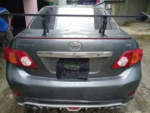 Toyota Corolla 2010 Gray