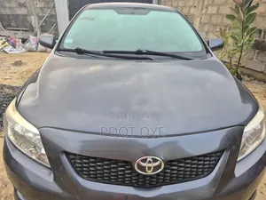 Toyota Corolla LE 4dr Sedan (1.8L 4cyl 4A) 2010 Gray