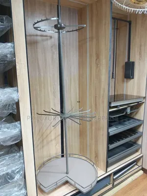 Rotating Cloth / Suit Hanger