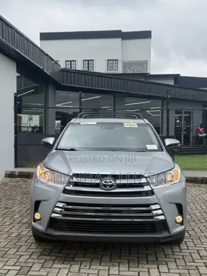 Toyota Highlander Limited Platinum 4dr SUV AWD (3.5L 6cyl 6A) 2015
