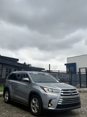 Toyota Highlander Limited Platinum 4dr SUV AWD (3.5L 6cyl 6A) 2015