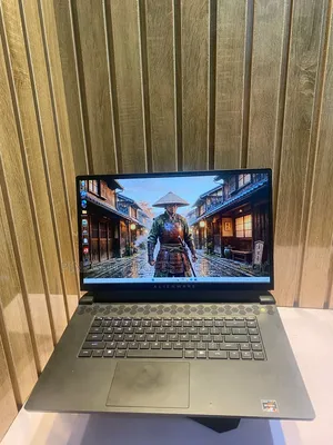 Laptop Dell Allienware M18 R1 32GB AMD Ryzen 9 SSD 1T