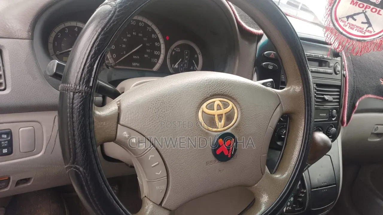 Toyota Corolla 2005 Silver