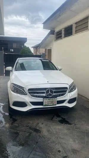 Mercedes-Benz C300 Luxury 4Matic Sedan AWD (2.0L 4cyl 7A) 2016 White