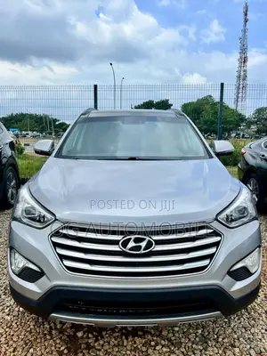 Hyundai Santa Fe Limited 4dr SUV AWD (3.3L 6cyl 6A) 2015 Gray