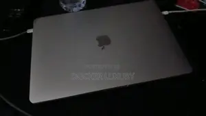 Laptop Apple MacBook Pro 2020 32GB Intel Core i7 HDD+SSD 512GB