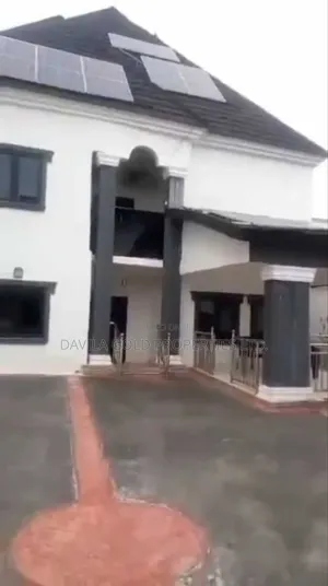 4bdrm Duplex in Benin City for sale