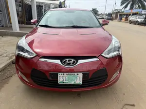 Hyundai Veloster 2011 Maroon