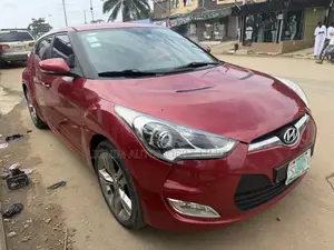 Hyundai Veloster 2011 Maroon