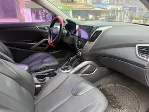 Hyundai Veloster 2011 Maroon