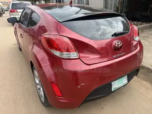 Hyundai Veloster 2011 Maroon