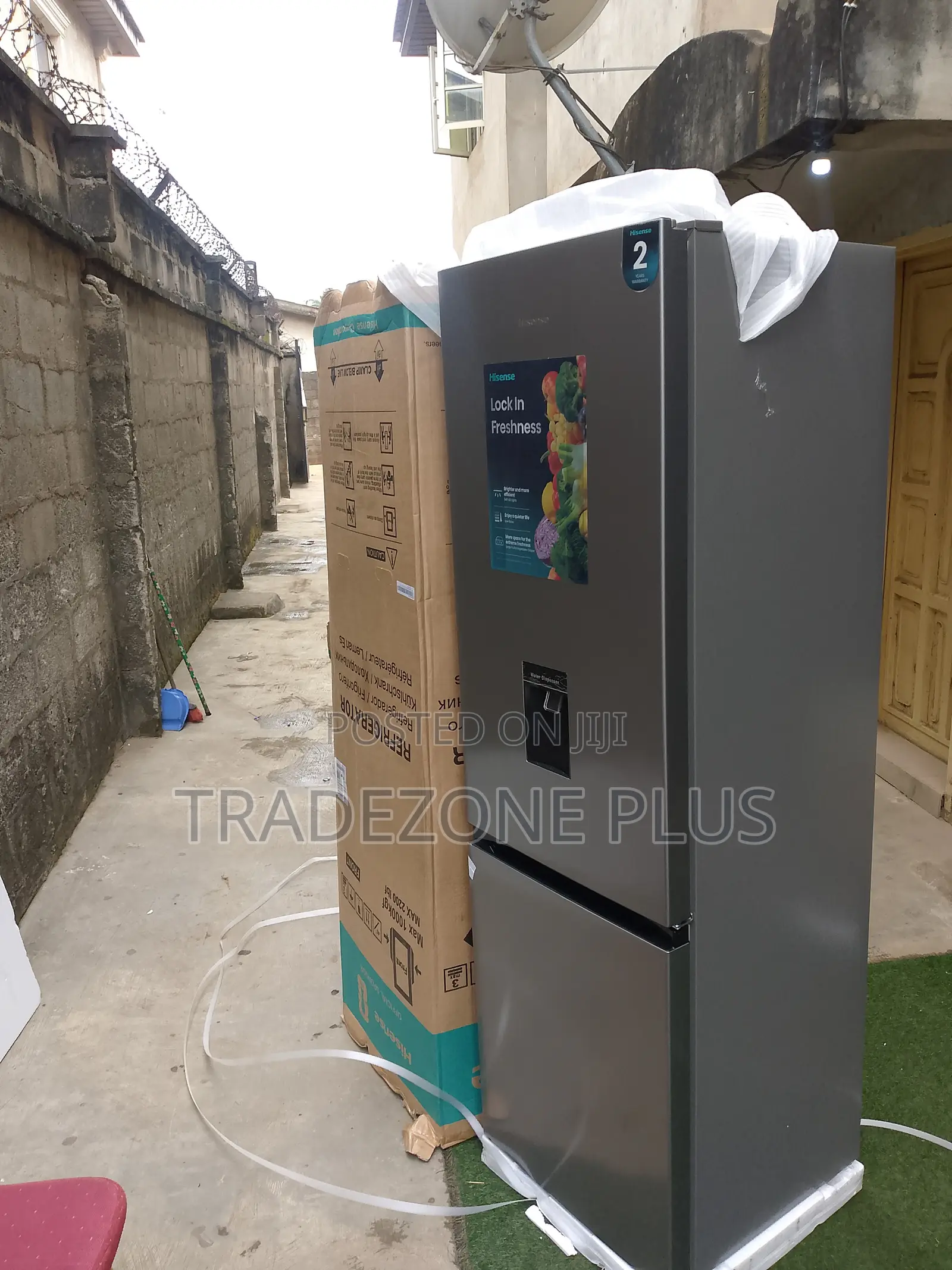 Hisense 264L – Built for Modern Kitchens