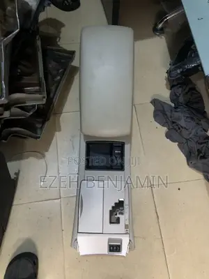 Armrest Toyota Camry 2010