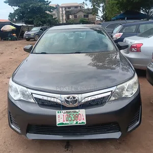 Toyota Camry LE 4dr Sedan (2.5L 4cyl 6A) 2013 Gray