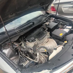 Toyota Camry LE 4dr Sedan (2.5L 4cyl 6A) 2013 Gray
