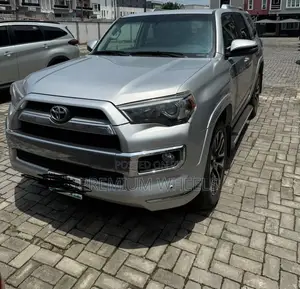 Toyota 4-Runner Limited 4dr 4x4 (4.0L 6cyl 5A) 2017 Silver