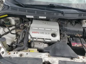 Toyota Sienna 2004 Silver