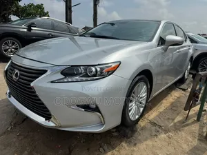 Lexus ES 2016 Silver