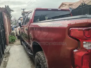 Chevrolet Silverado 3500 2023 Red