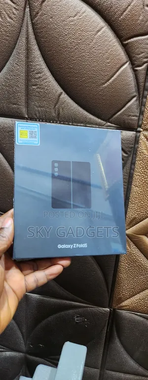 New Samsung Galaxy Z Fold 5 256 GB Black