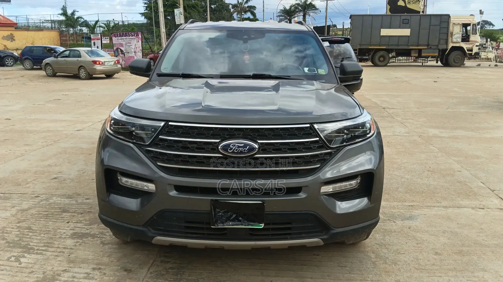 Ford Explorer XLT 2021 Gray