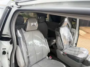Toyota Sienna Limited FWD 7-Passenger 2013 White