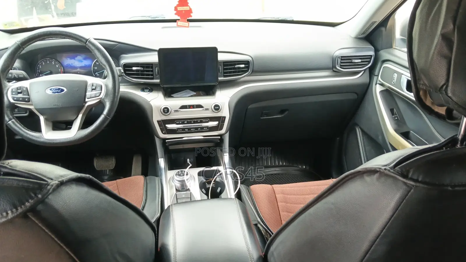 Ford Explorer XLT 2021 Gray