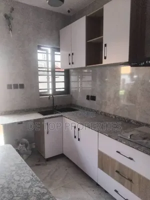 Furnished 3bdrm Duplex in Ologolo, Lekki Phase 1 for rent