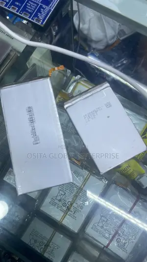 Samsung Z Fold 5 Battery Front and Back