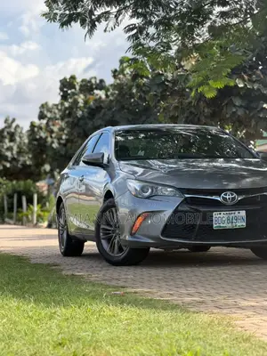 Toyota Camry LE 4dr Sedan (2.5L 4cyl 6A) 2015 Silver