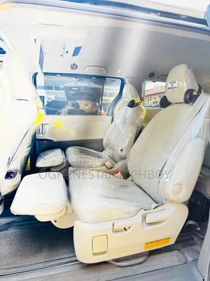 Executive Sienna