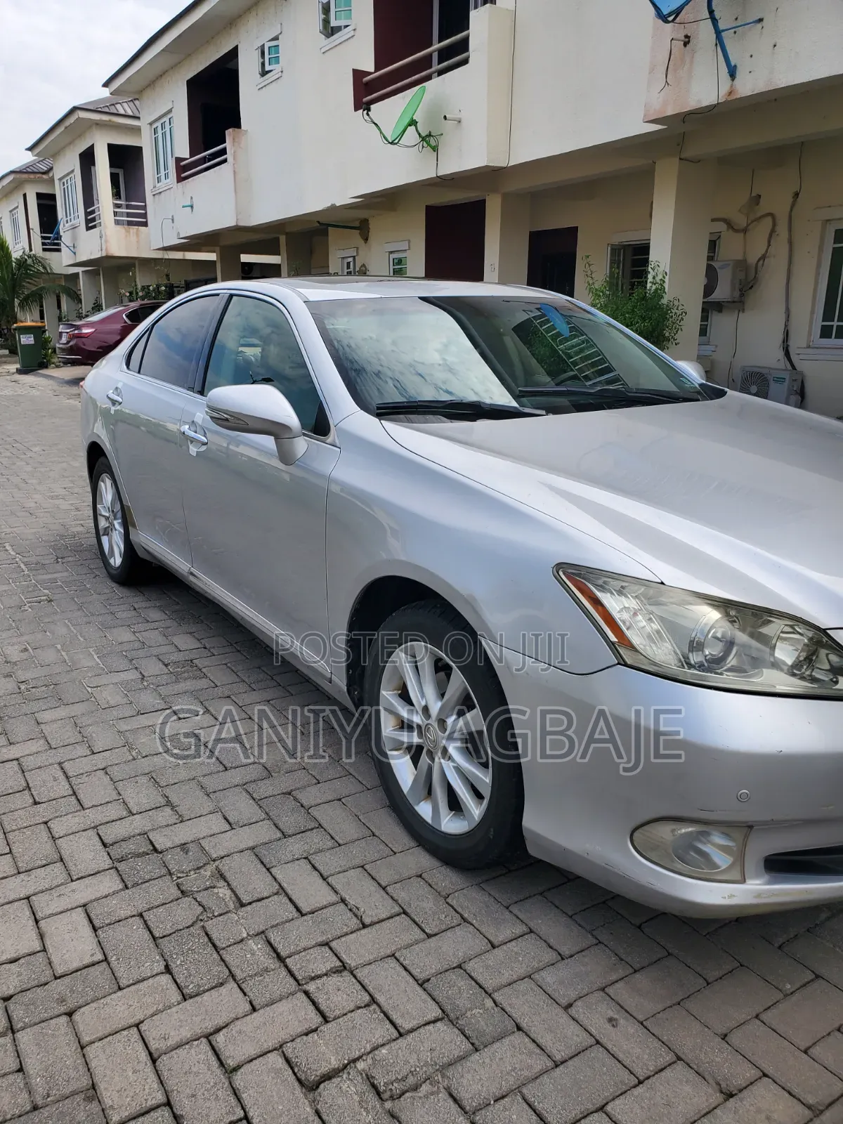 Lexus ES 2012 Silver