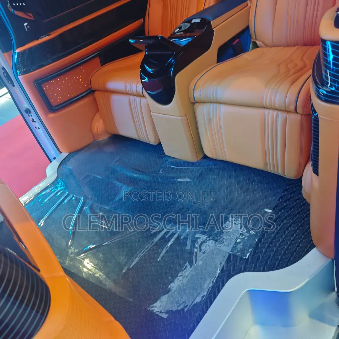 New Mercedes-Benz Sprinter 2020 Beige