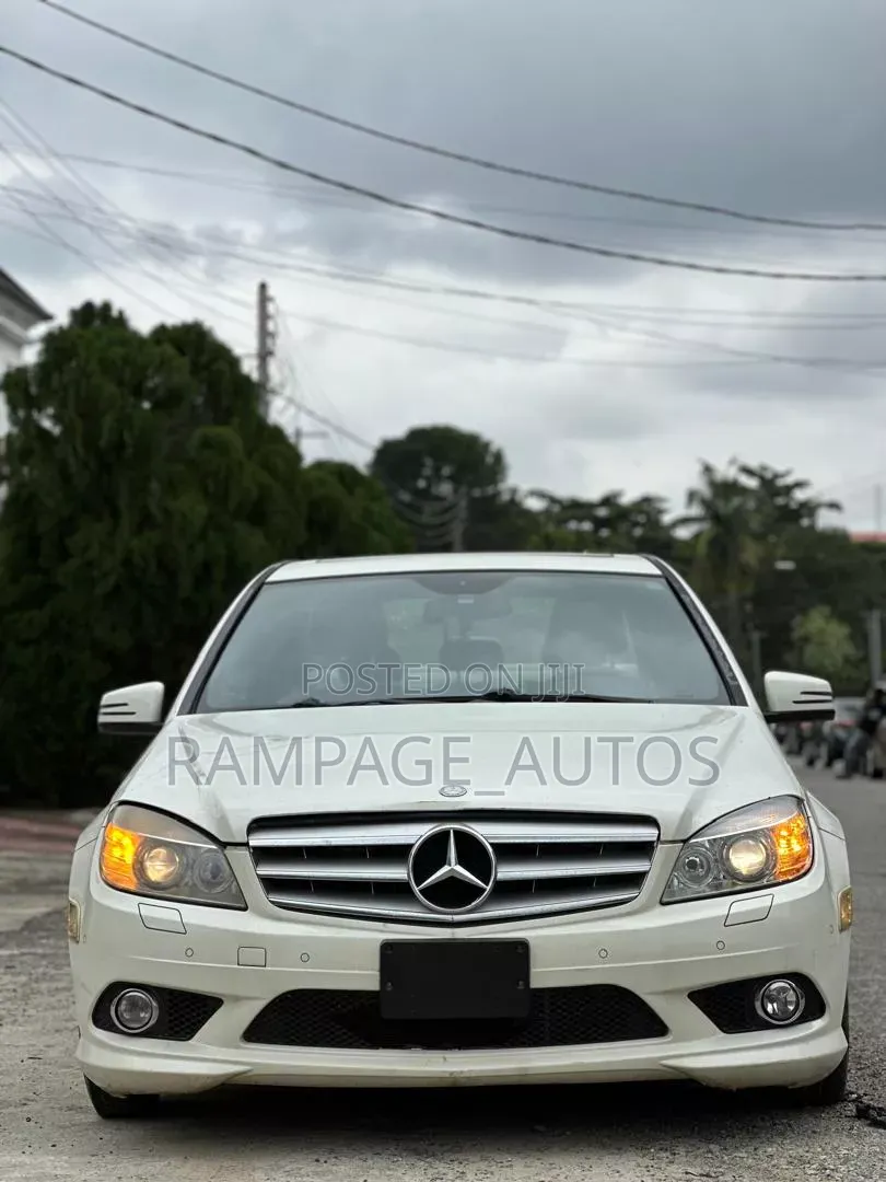 Mercedes-Benz C300 2010 White