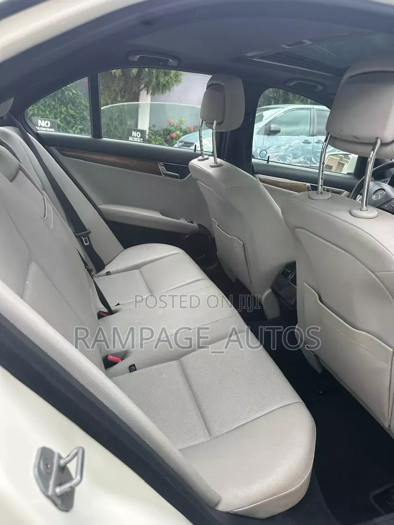 Mercedes-Benz C300 2010 White