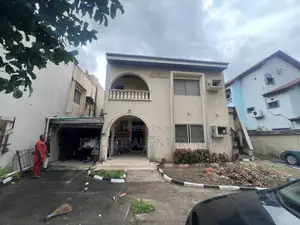 5bdrm Duplex in 2Nd Avenue Estate for rent