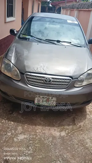 Toyota Corolla 2005 Gray