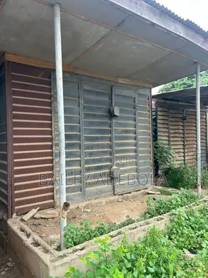 10 Ft X 10 Ft Container for Sale With Newly Constructed Slate Roof