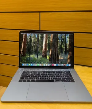 Laptop Apple MacBook Pro 2018 32GB Intel Core i9 SSD 1T