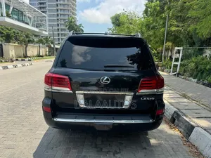Lexus LX 2015 Black