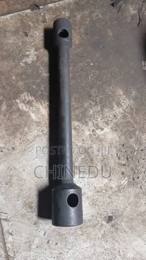 Double-Ended Truck Lug Wrench / Wheel Brace