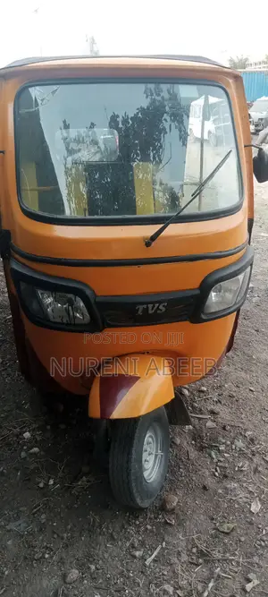 TVS King Cargo 2021 Yellow