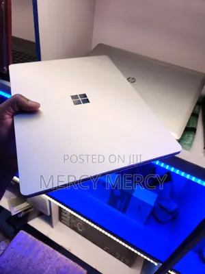 Laptop Microsoft Surface 8GB Intel Core i5 SSD 256GB