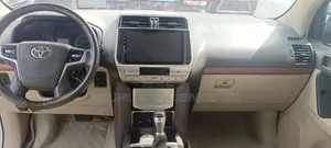 Toyota Land Cruiser Prado 2016 Black