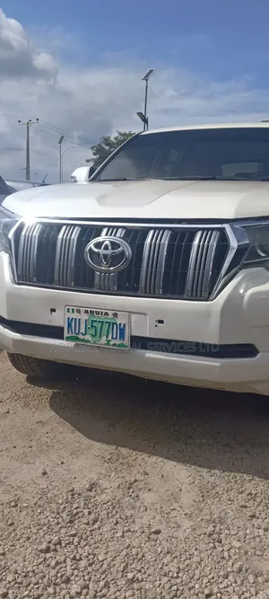 Toyota Land Cruiser Prado 2016 Black