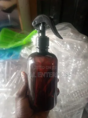 Amber Plastic Bottle 50cl/500ml With Trigger Spray Cover.